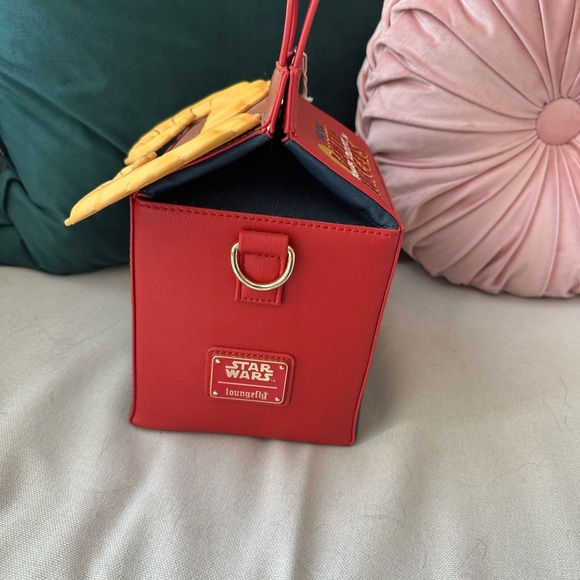 ๐ Star Wars Red Bantha Burgers Bag +FREE GIFT! - Picture 4 of 7